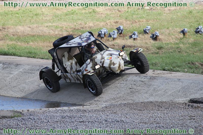buggy_live_demonstration_Defence_Engineering_Technologies_exhibition_2012_Moscow_Russia_002.jpg