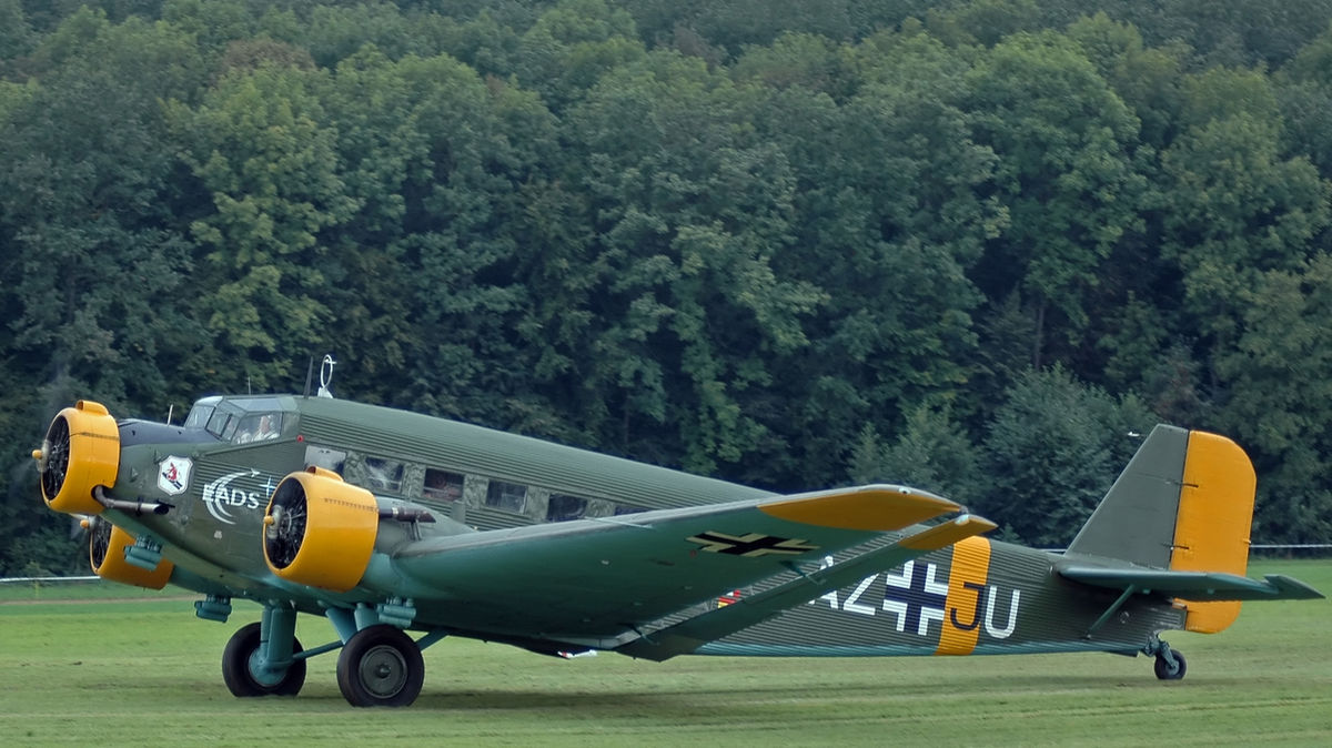 1200px-JU52_F_AZJU.jpg