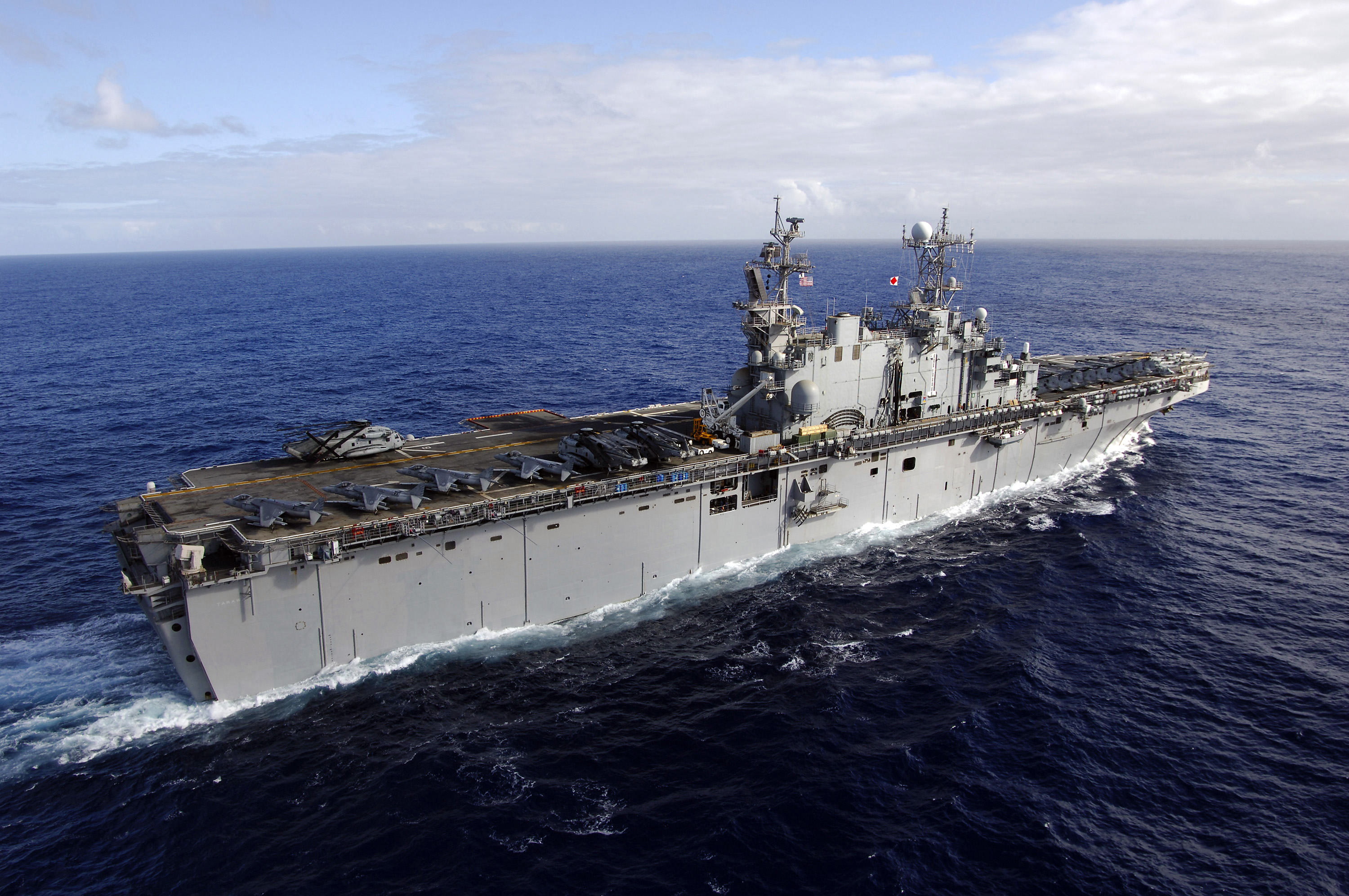 USS_Tarawa_LHA-1.jpg