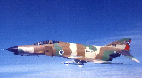 f-4_2000_1.jpg