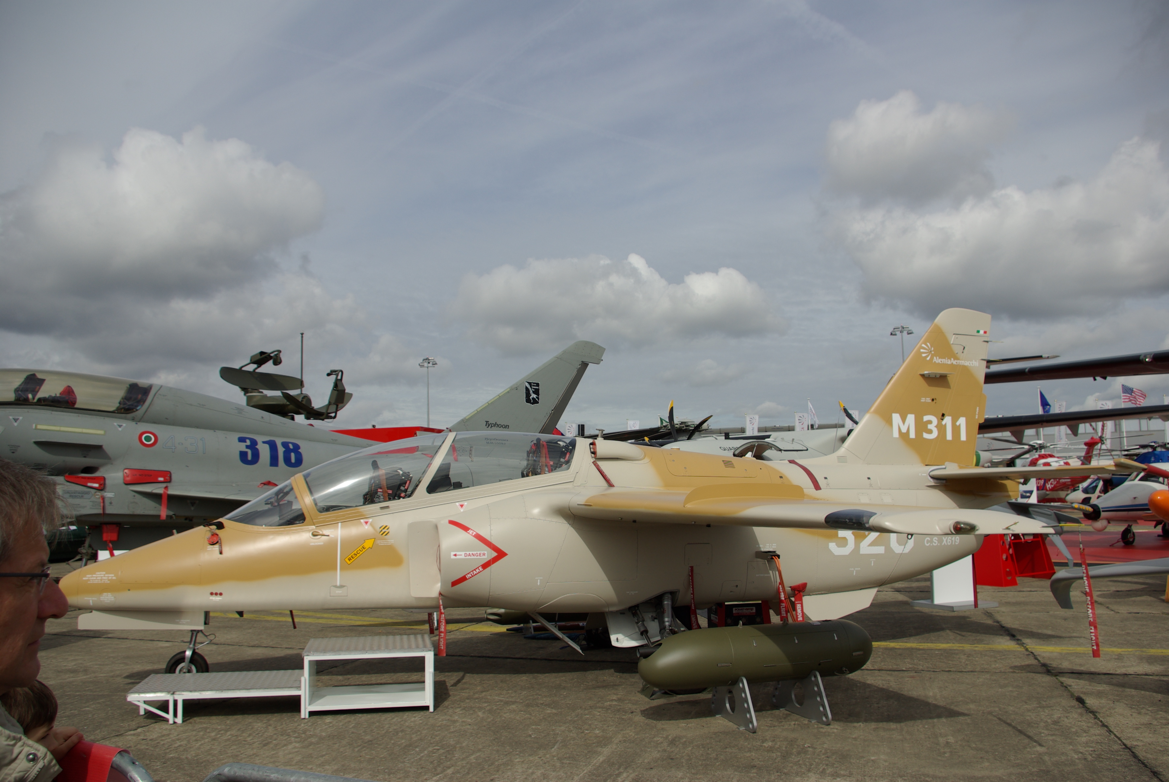 Aermacchi_M-311.jpg