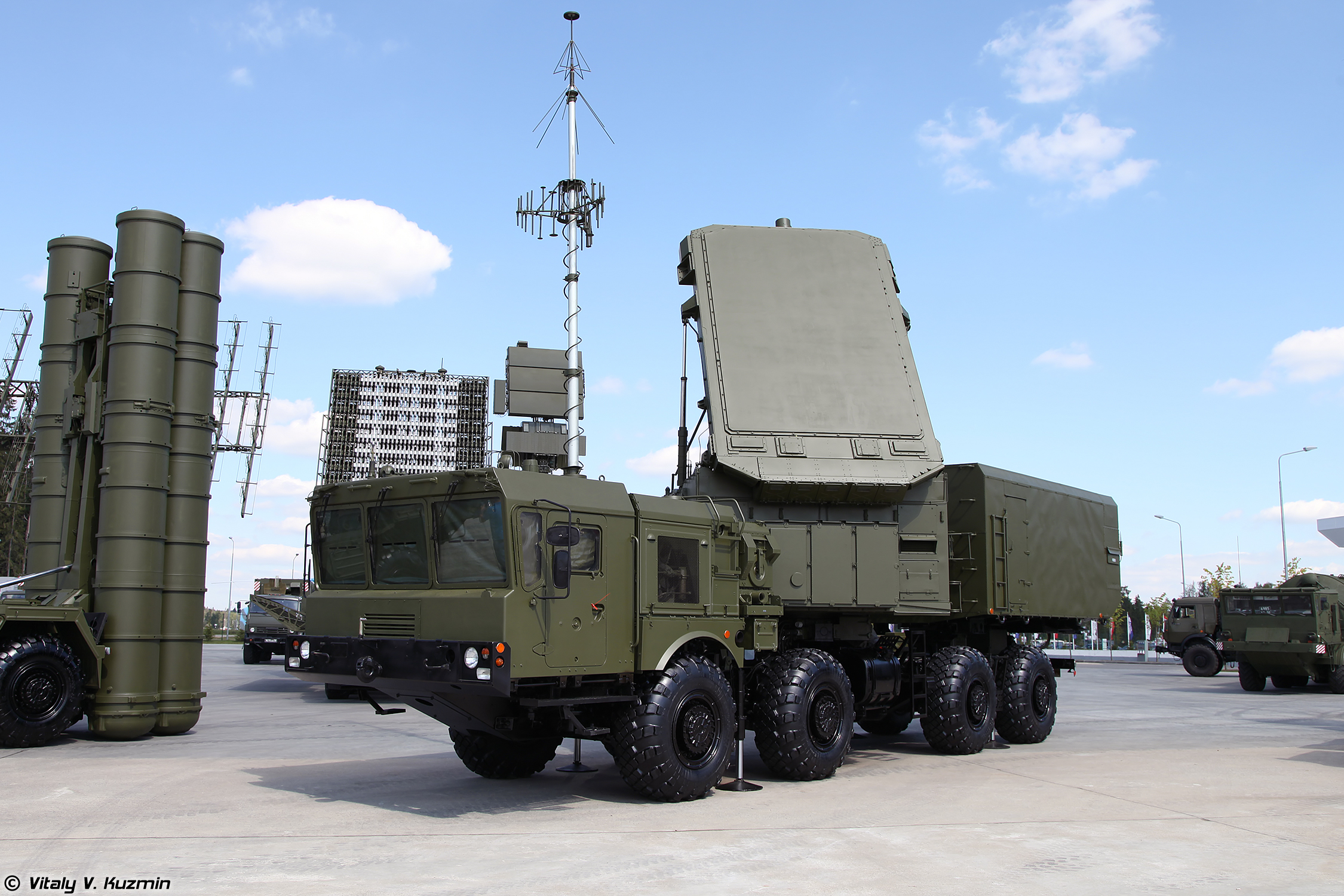 92N6A_radar_for_S-400.jpg