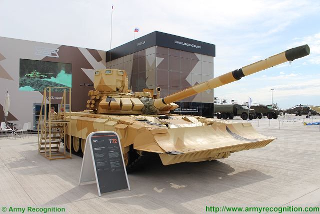 T-72_MBT_with_urban_warfare_package_kit_Uralvagonzavod_KADEX_2016_Astana_Kazakhstan_001.jpg