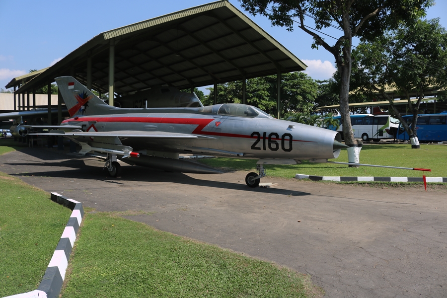 img_0319-tni-au-mig-21f-13-900.jpg