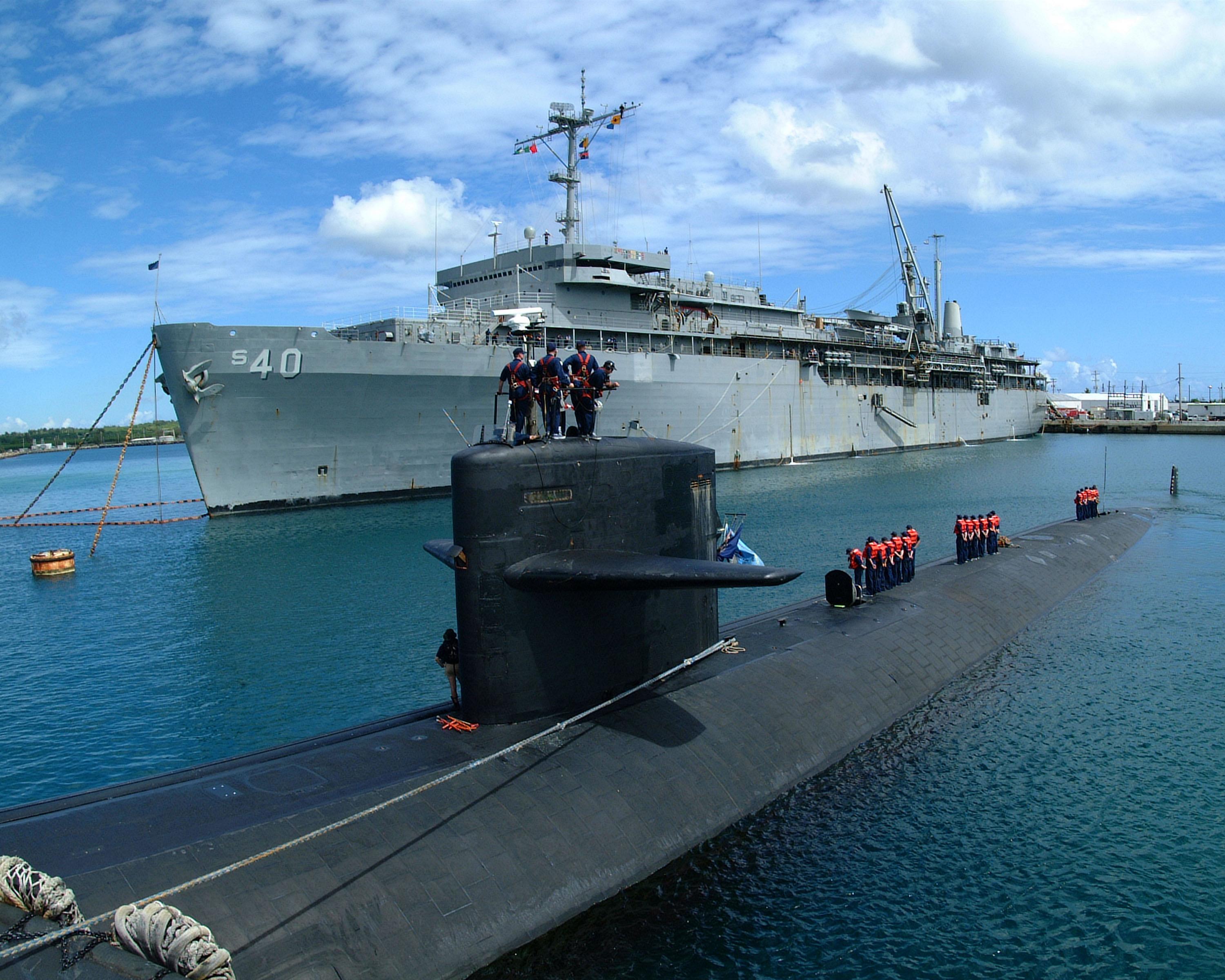 USS_Frank_Cable.JPG