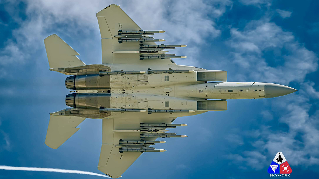 F-15QA-with-12-AMRAAMs.jpeg