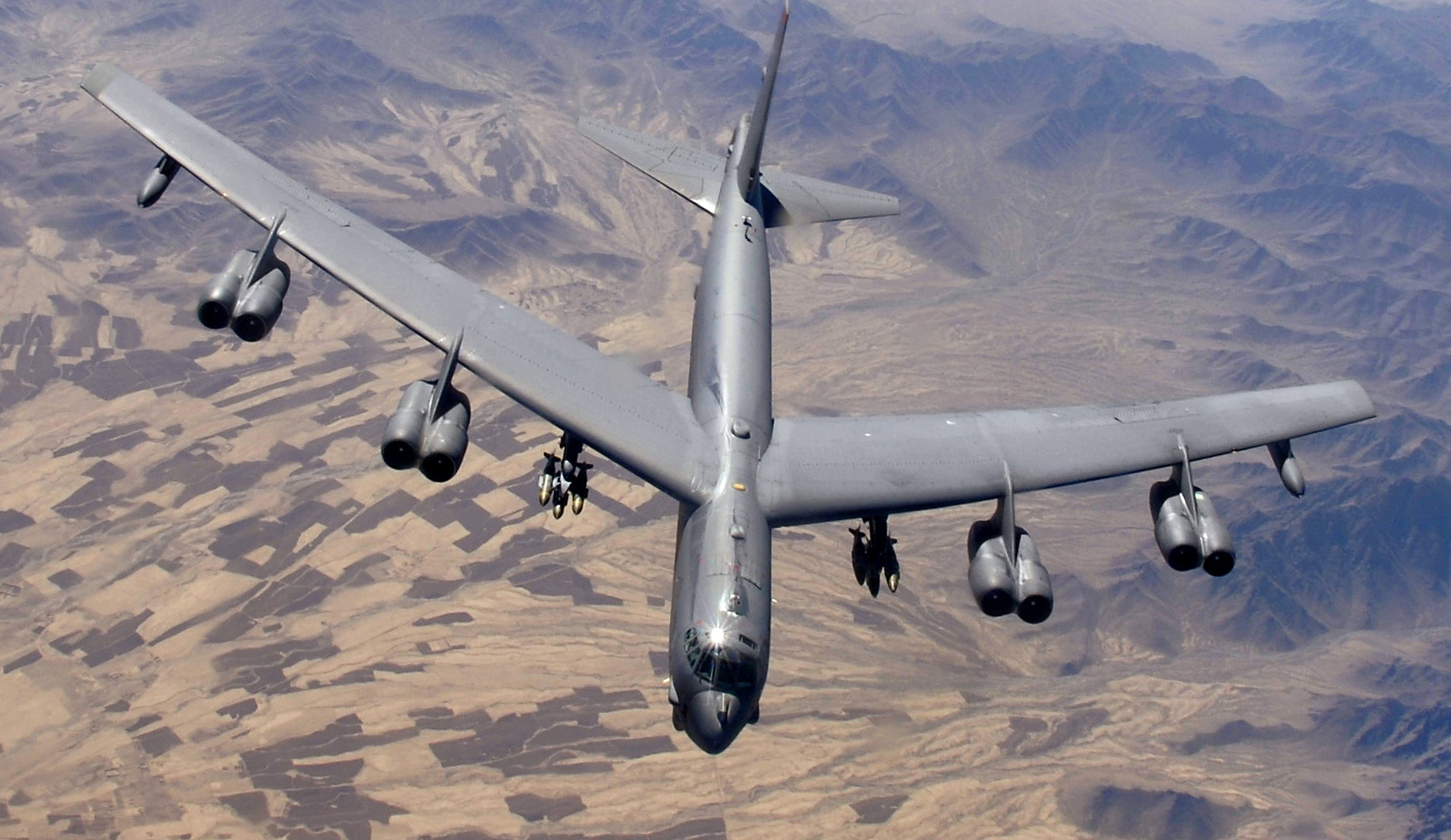 B-52_over_Afghanistan.JPG