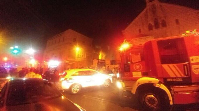 DjEYqCvXsAAG-to.jpg:small