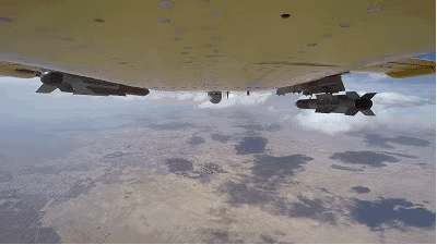 7591936egy1fw5n8q9zr2g20b4069kj5.gif