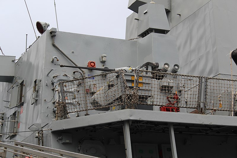800px-HMS_Northumberland_%28F238%29_at_West_India_South_Dock_-_30mm_DS30M_Mark_2_Automated_Small_Calibre_Gun.JPG