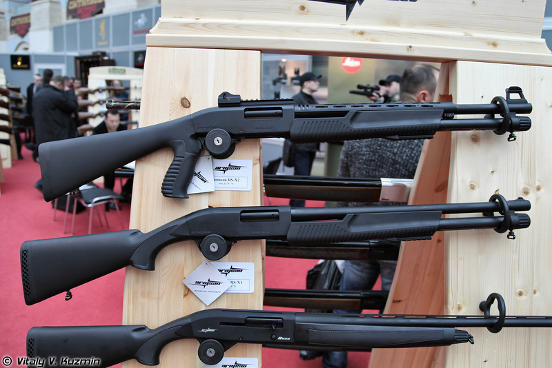 ArmsAndHunting2012-09-L.jpg