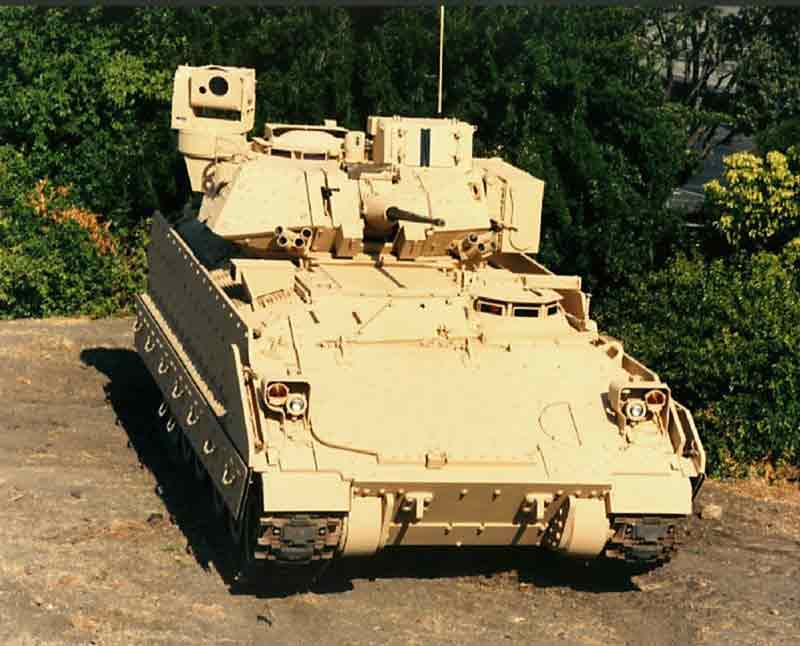bradley_m2a2_era_infantry_armored_vehicle_us_army_0-l.jpg