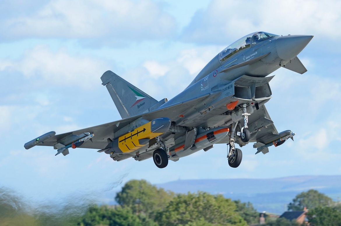 StormShadow_takeoff_Warton1.jpg