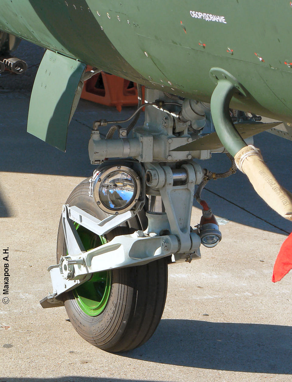 yak-130_06_of_34.jpg