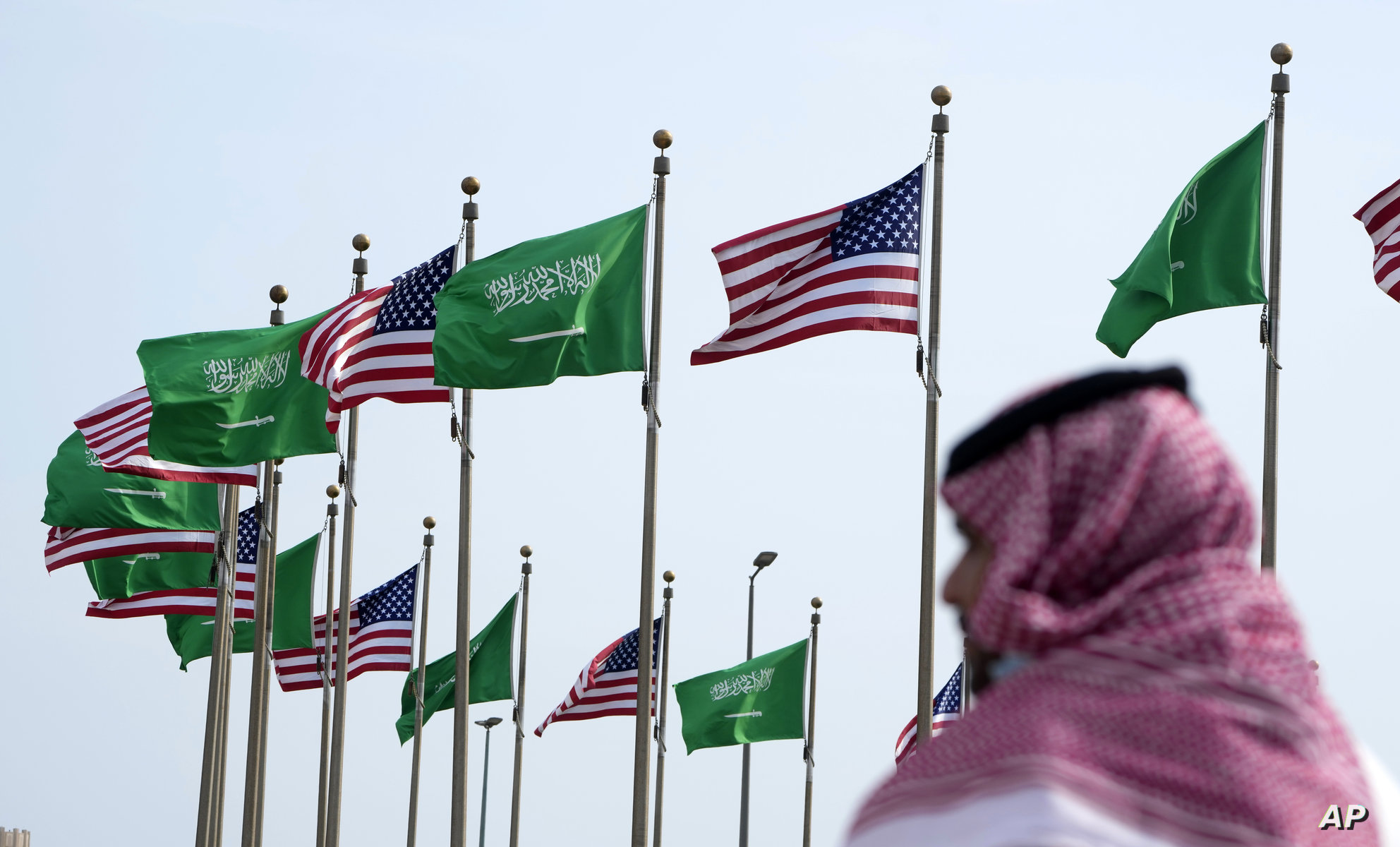 الرياض وواشنطن تتبادلان اتهامات علنية نادرة بعد قرار أوبك بلاس