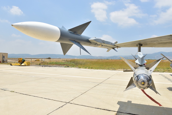 www.israeldefense.co.il