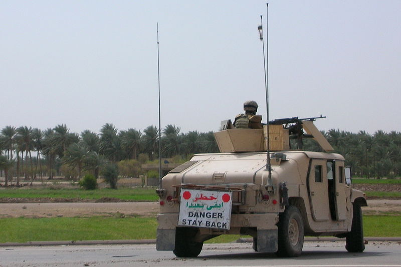 800px-HMMWV.JPG