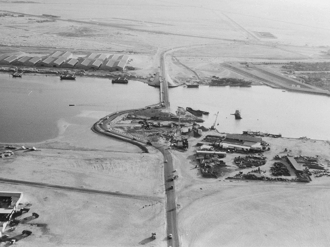 1-1962-aerial-view-of-al-maktoum-bridge-under-construction-in-dubai.jpg