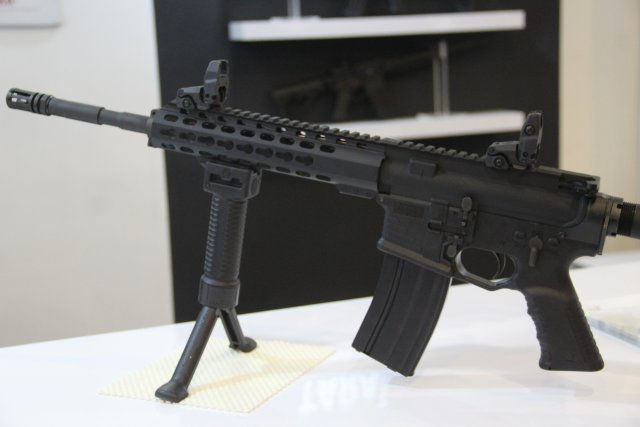 Tara_Perfection_from_Montenegro_exhibits_its_new_TM_9__and_TM_M4A1_assault_rifle_at_DSA_2016_640_002.jpg
