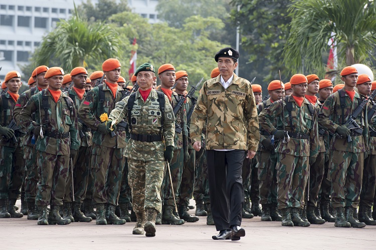 female-recruits-indonesia-army.jpg