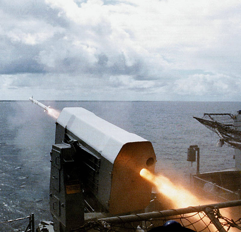 1317739291_ORD_SAM_Mk-44_Firing_RIM-116_RAM_lg.jpg