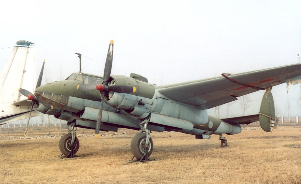 Tupolev_Tu-2_%28China_Aviation_Museum%29.jpg