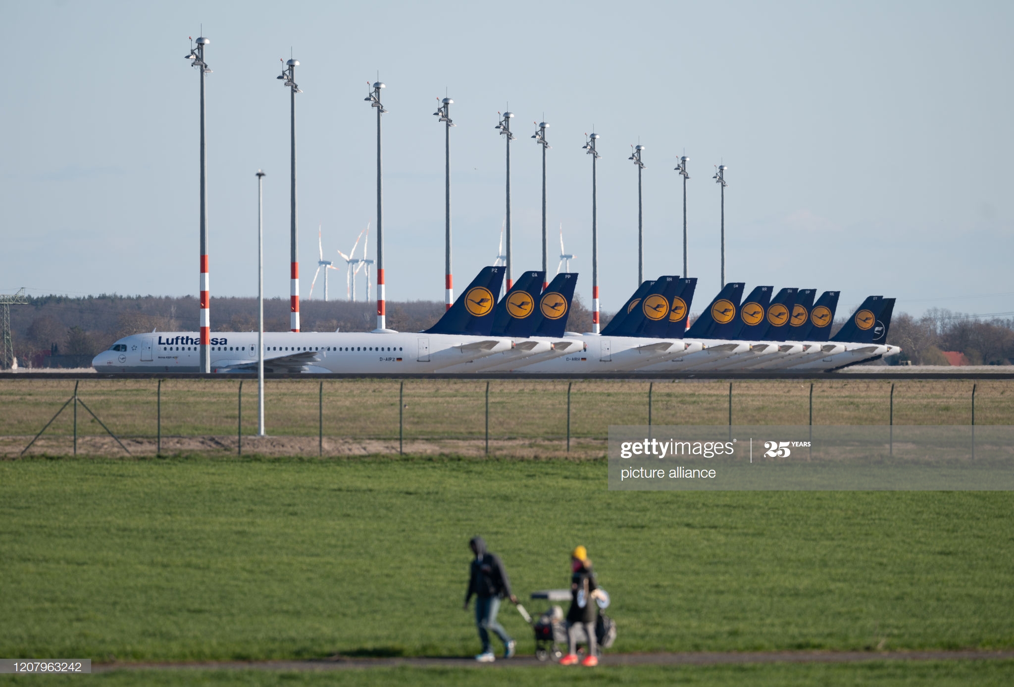 march-2020-berlin-lufthansa-aircraft-are-parked-on-the-apron-of-picture-id1207963242