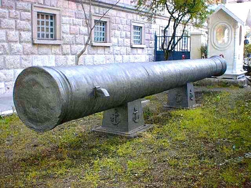 sultan-selim-cannon4.jpg