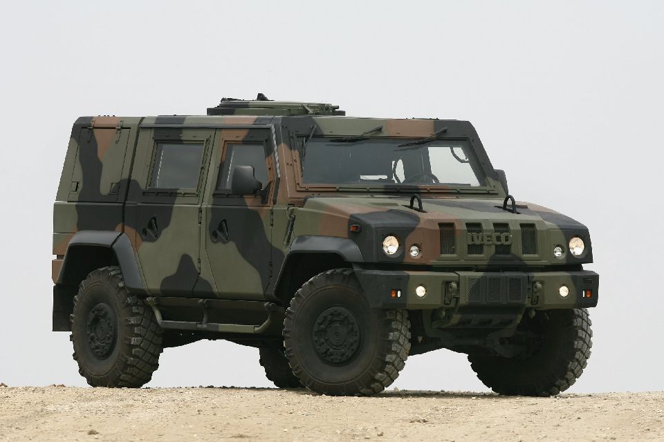 LAND_Iveco_Panther-LMV_Basic_lg.jpg