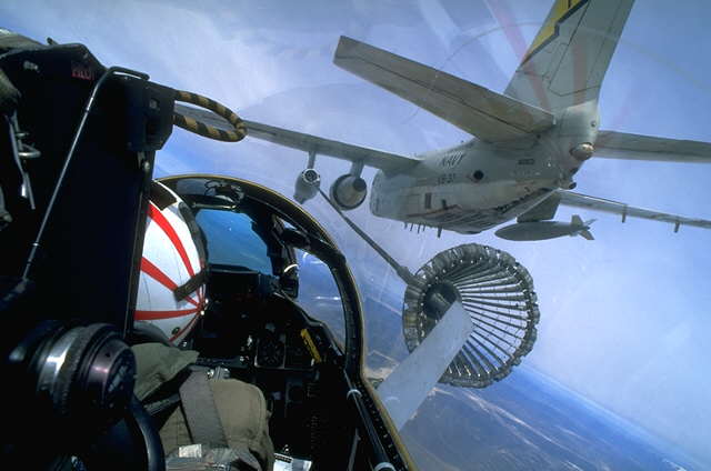 f14refuel.jpg