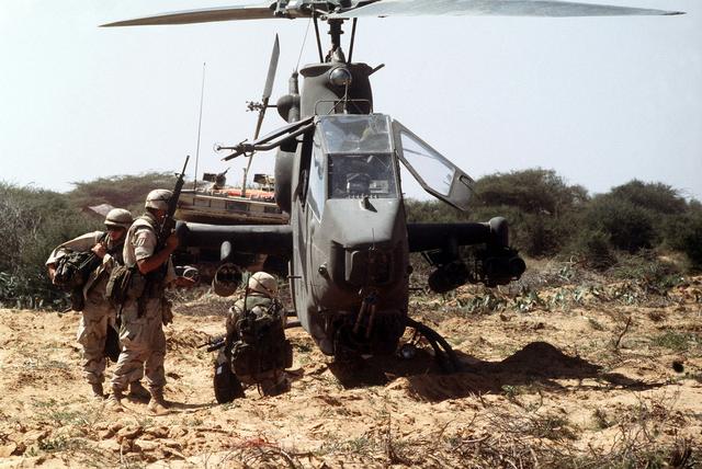 ah-1_04.jpg