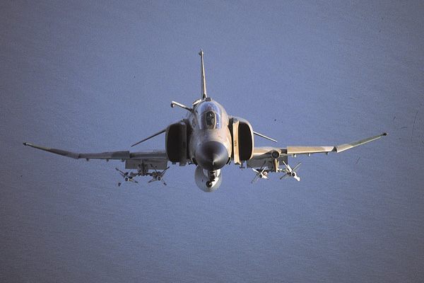 f-4_2.jpg