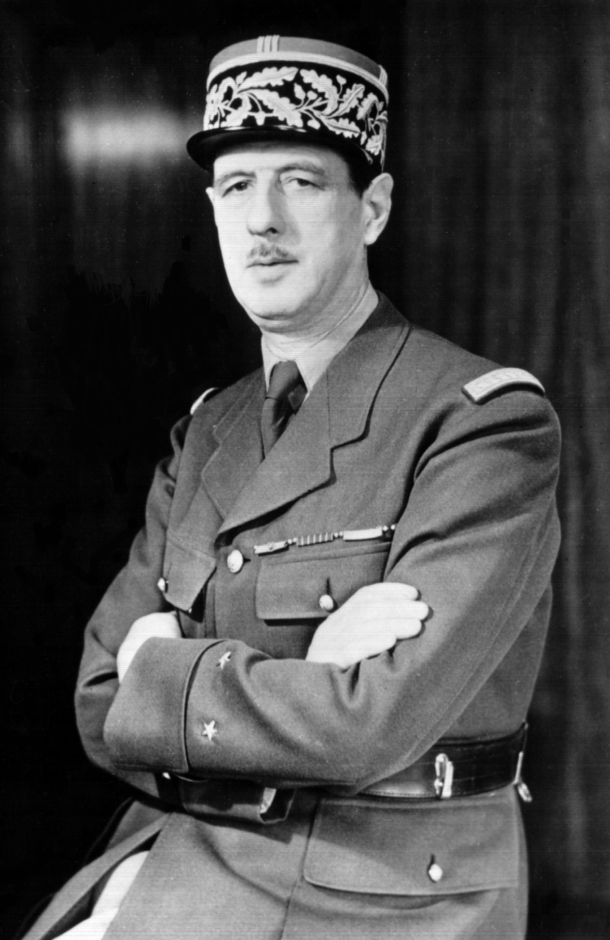 De_Gaulle-OWI_%28cropped%29-%28c%29.jpg