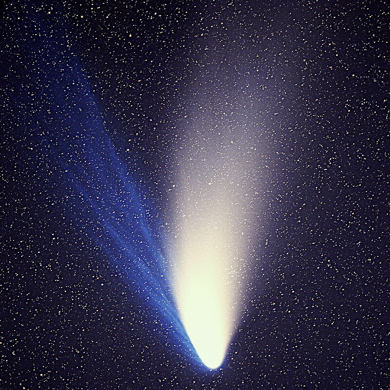 800px-Comet_Hale-Bopp_1995O1.jpg