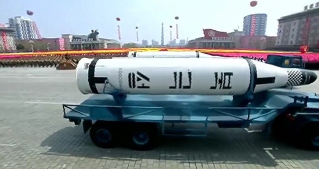 KN-11_SLBM_North_Korea_parade_3.jpg