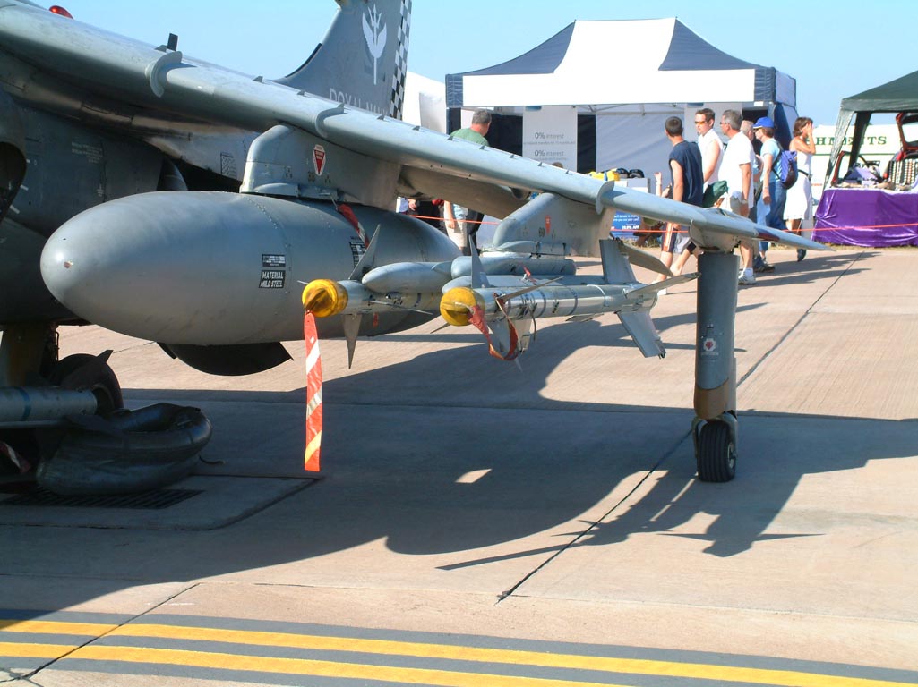 aim9%2002.jpg