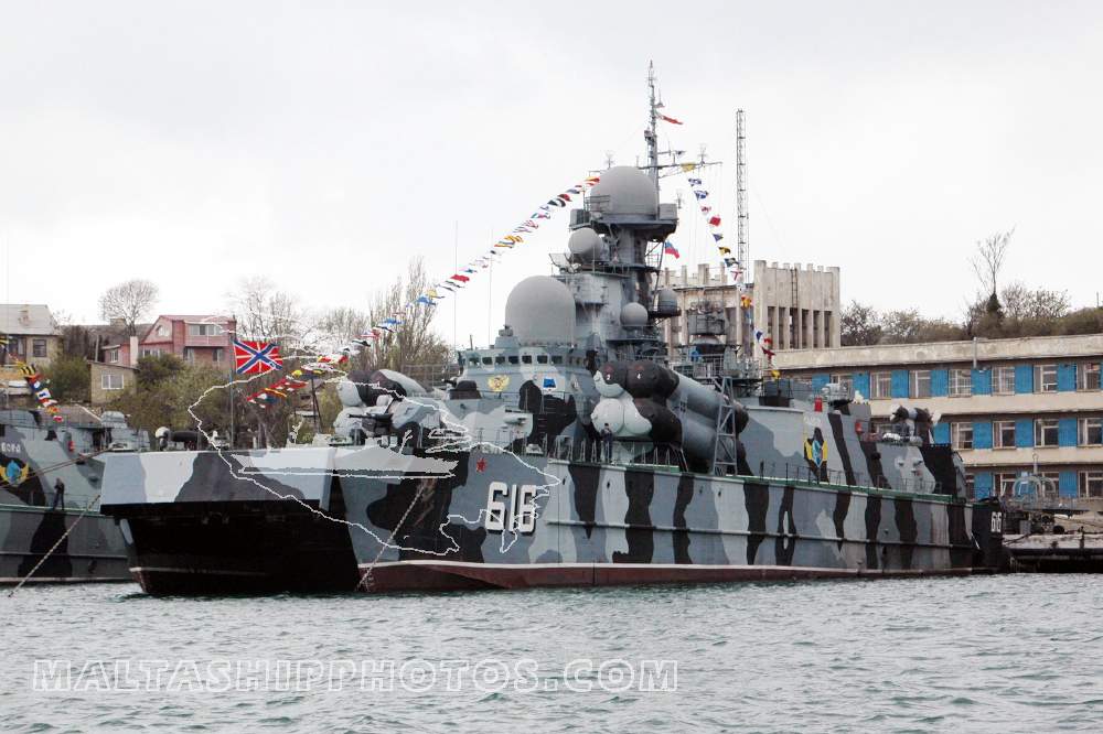 616%20samum%20moored%20@%20sevastopol%20sea%20-%2007.2009.jpg