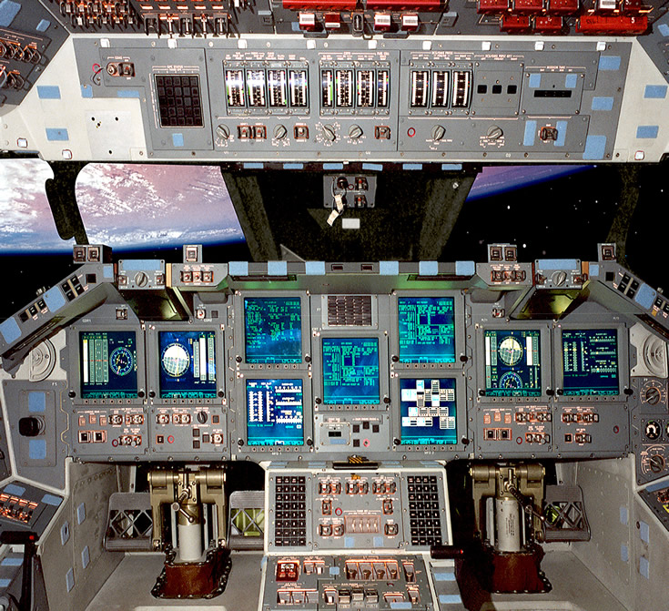 Cockpit_in_the_Atlantis_Space_Shuttle.jpg