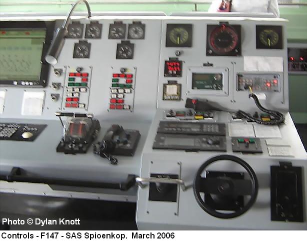 f147_controls_dk06.JPG