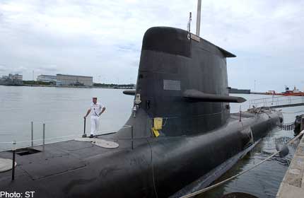 20130313.104502_submarine_st.jpg