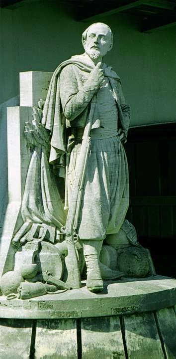 Paris-zouave-pont-de-l-alma.jpg