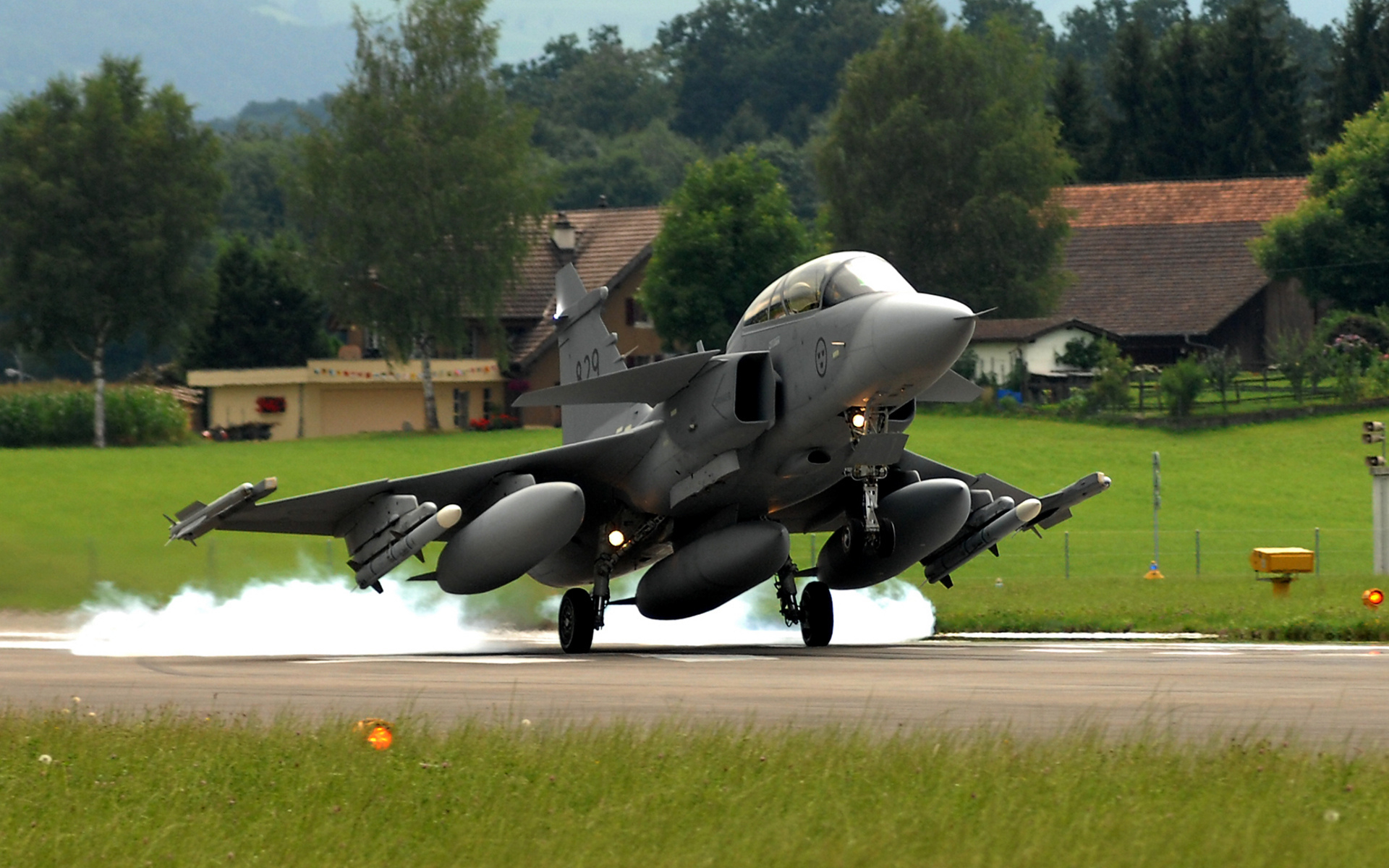 Aviation_Saab_JAS_39_Gripen_030704_.jpg