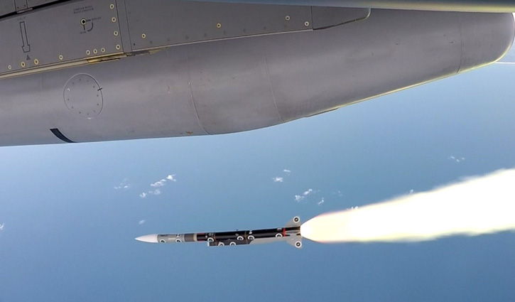 meteor_launche_from_rafale-b725.jpg