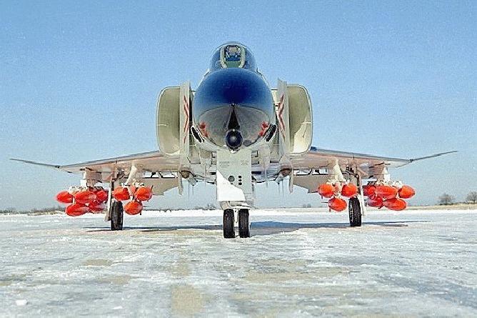 f-4_45.jpg