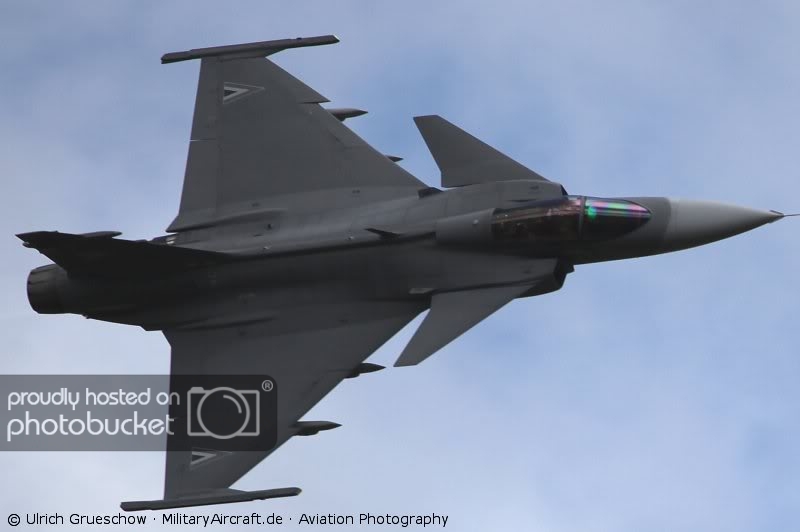 Gripen-JAS39C_RIAT2009_0666_800.jpg