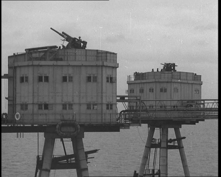 maunsell-sea-forts-soldiers1.jpg