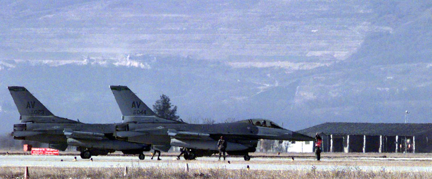 Aviano_F-16.JPG