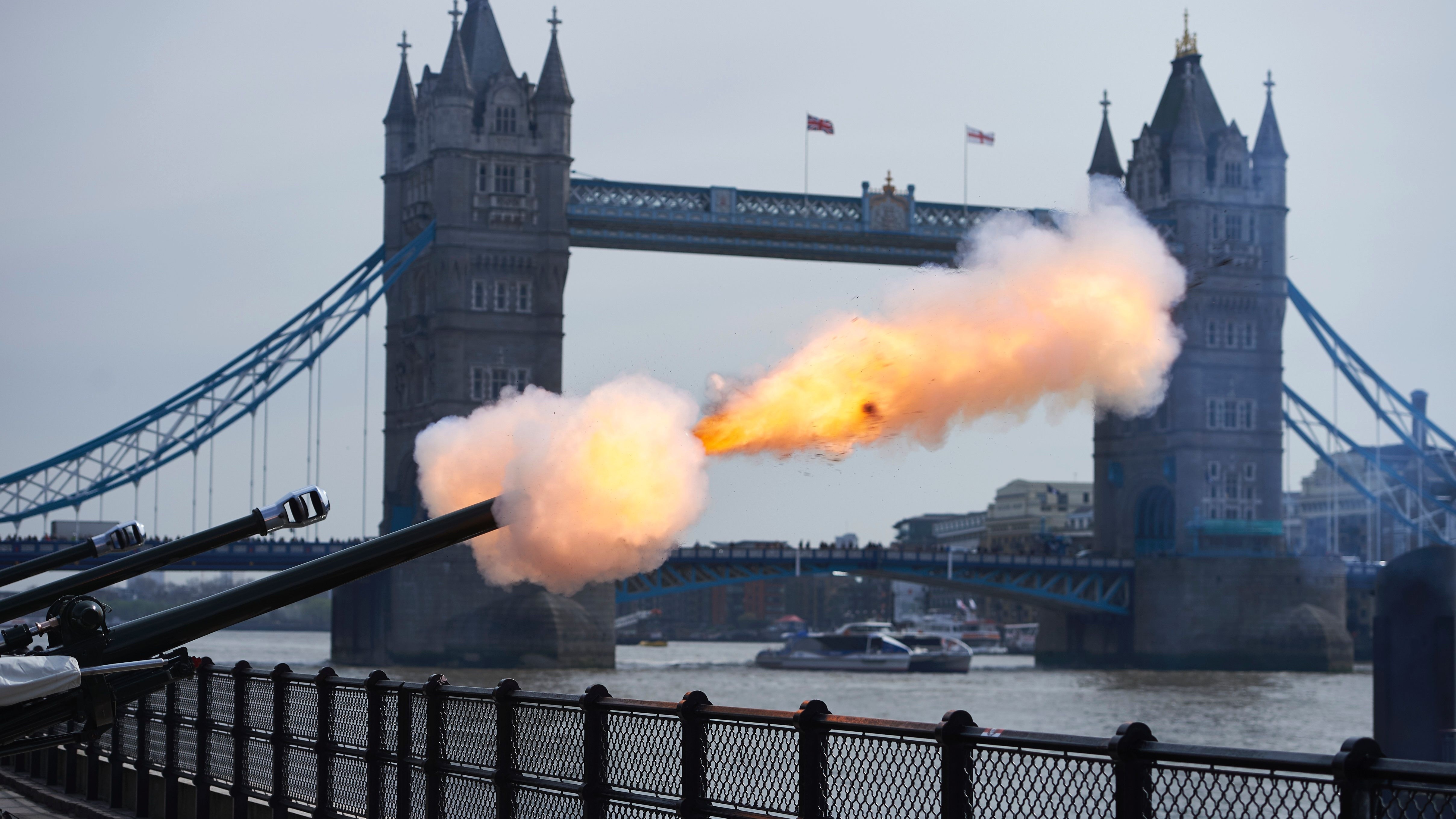 london-tower-bridge.jpg