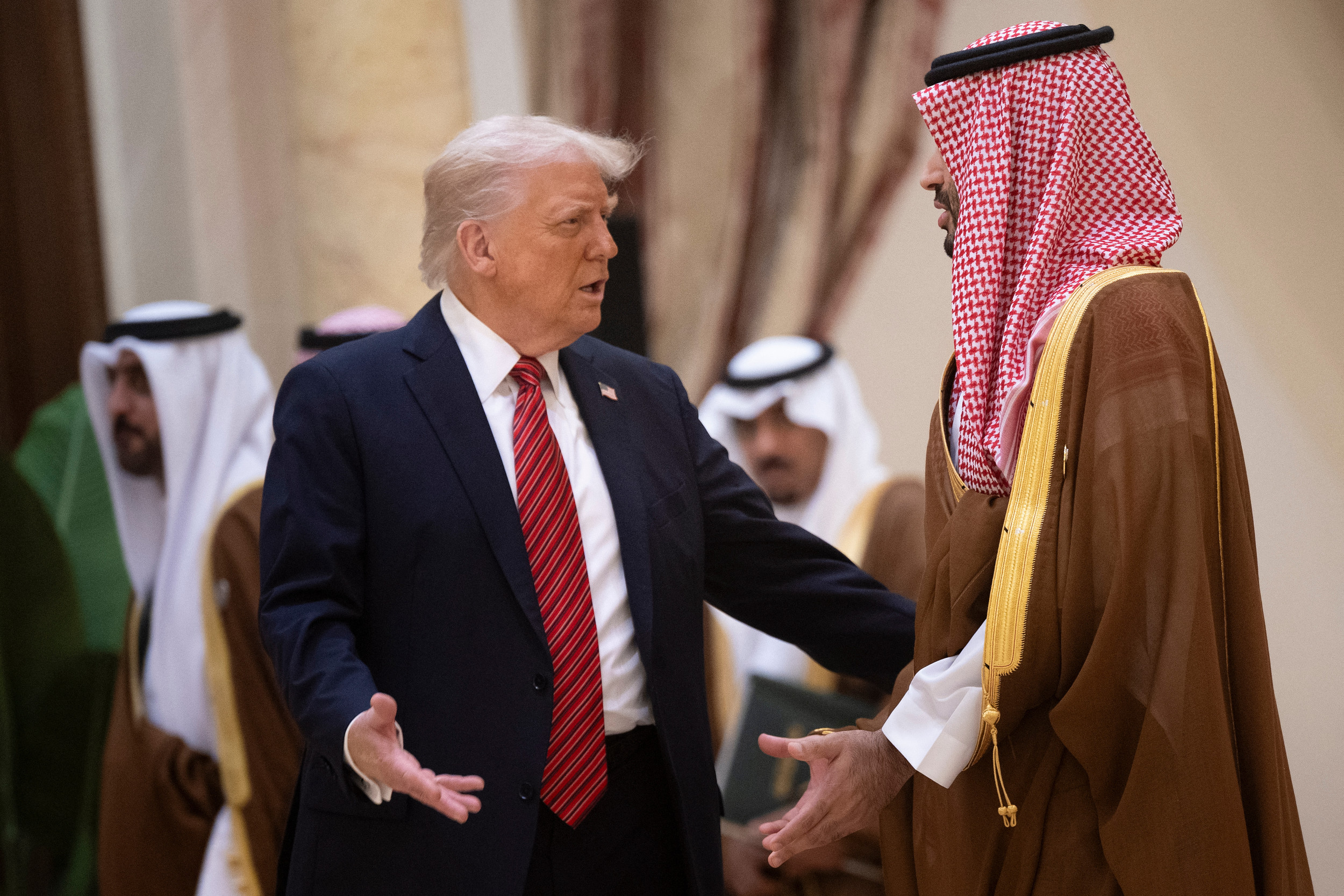 www.newsweek.com