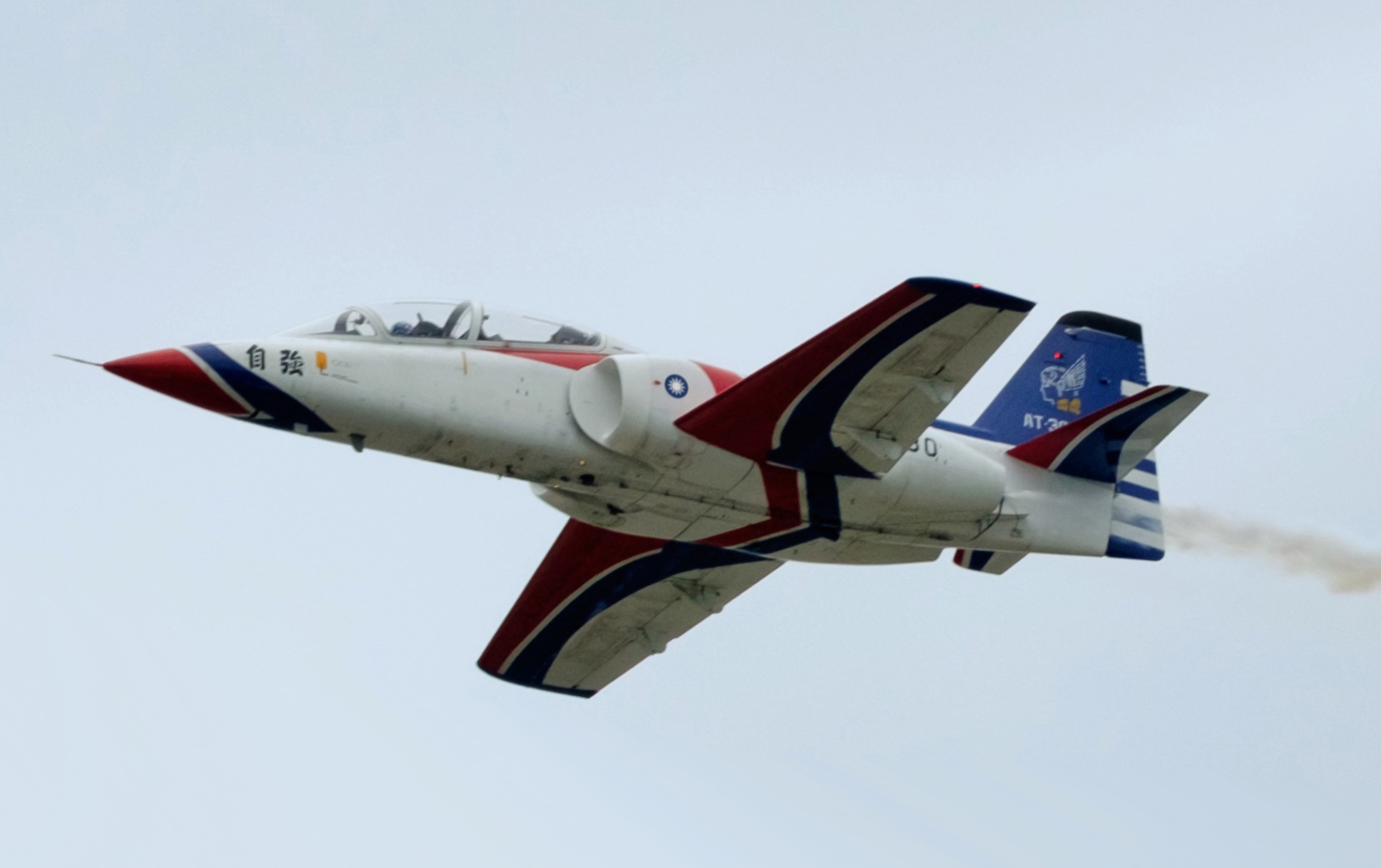 Thundertigers_AT-3_Flight_over_Hualien_AFB.jpg